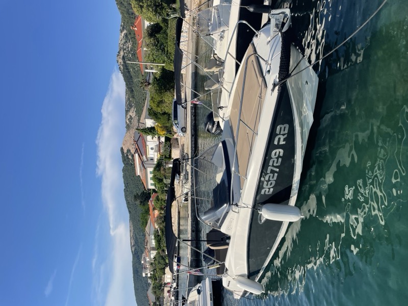 Quicksilver 675 Sundeck