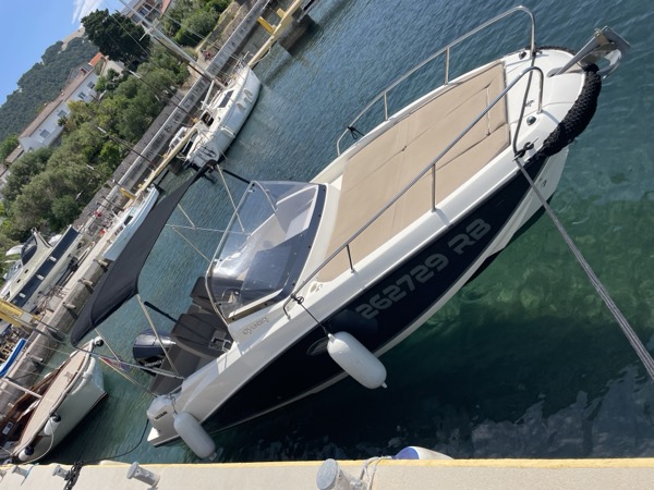 Quicksilver 675 Sundeck