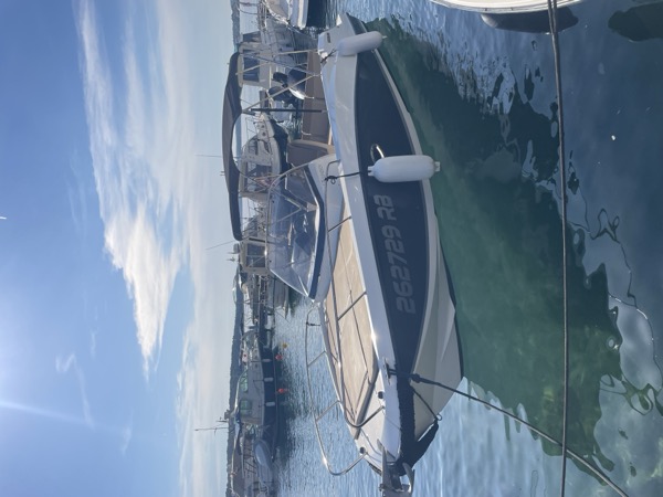 Quicksilver 675 Sundeck