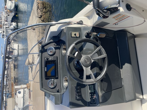 Quicksilver 675 Sundeck